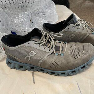 OC On Cloud men's sneakers